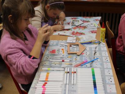 Vyrábění na vánoční tržnici