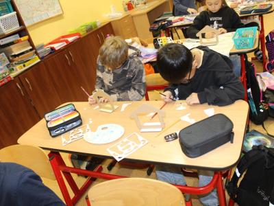 Vyrábění na vánoční tržnici