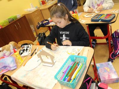 Vyrábění na vánoční tržnici