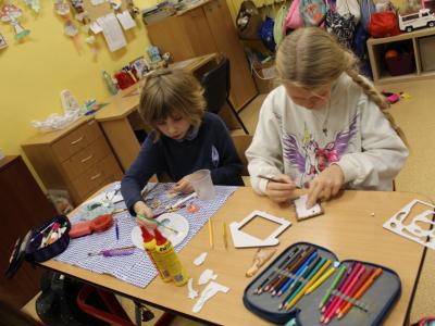 Vyrábění na vánoční tržnici