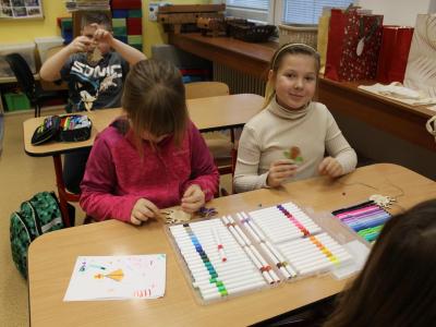 Vyrábění na vánoční tržnici