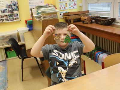 Vyrábění na vánoční tržnici