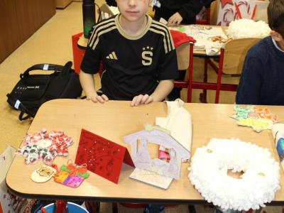 VYRÁBĚNÍ NA VÁNOČNÍ TRŽNICI