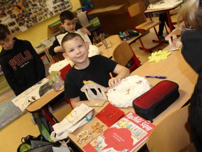 VYRÁBĚNÍ NA VÁNOČNÍ TRŽNICI