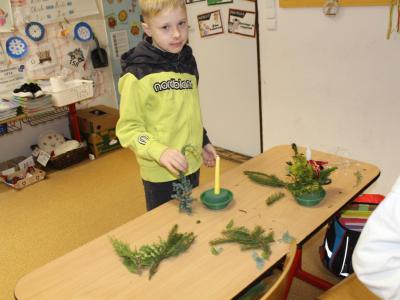 VYRÁBĚNÍ NA VÁNOČNÍ TRŽNICI