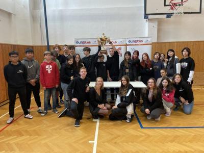 Předání poháru - celostátní výhra soutěže Eurorebus