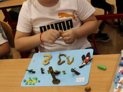 NAŠE PRVNÍ PÍSMENKA A ČÍSLICE